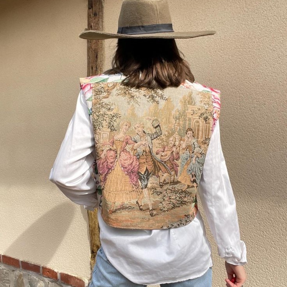 Vintage 90s tapestry vest - Picture 3 of 6